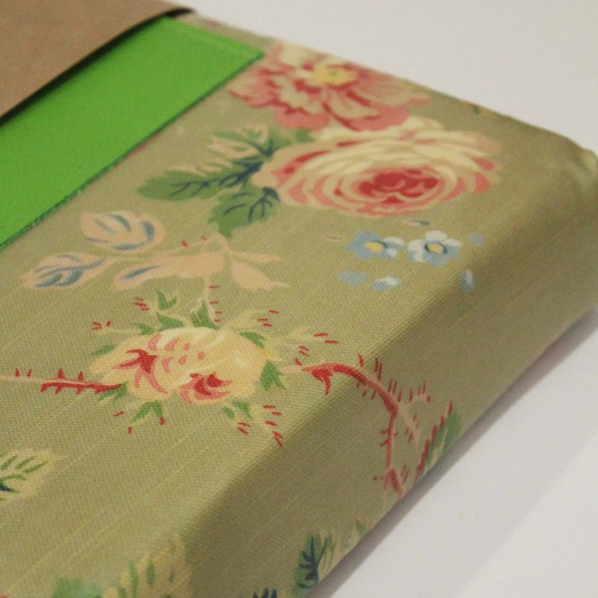 Bradley's Tannery Green Floral PU and Leather Gardeners' Kneeler