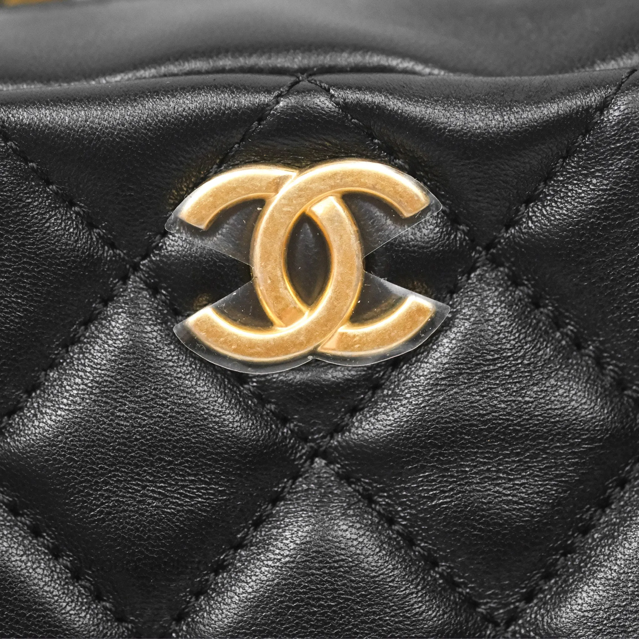 Chanel Quilted CC Pearl Crush Camera Case Black Lambskin Gold Hardware