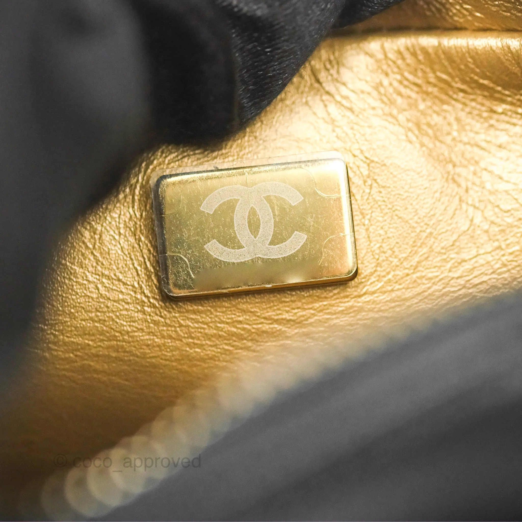 Chanel Quilted CC Pearl Crush Camera Case Black Lambskin Gold Hardware