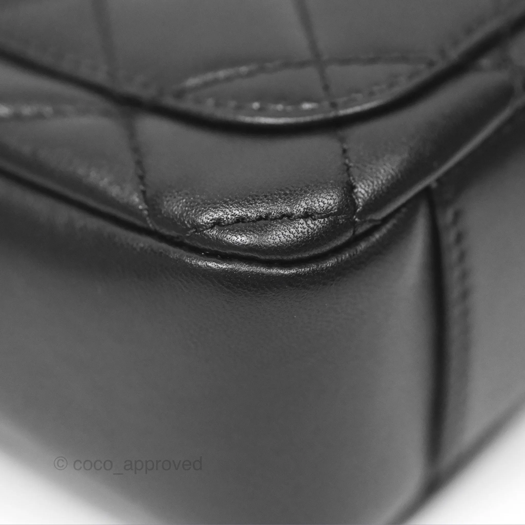 Chanel Quilted CC Pearl Crush Camera Case Black Lambskin Gold Hardware