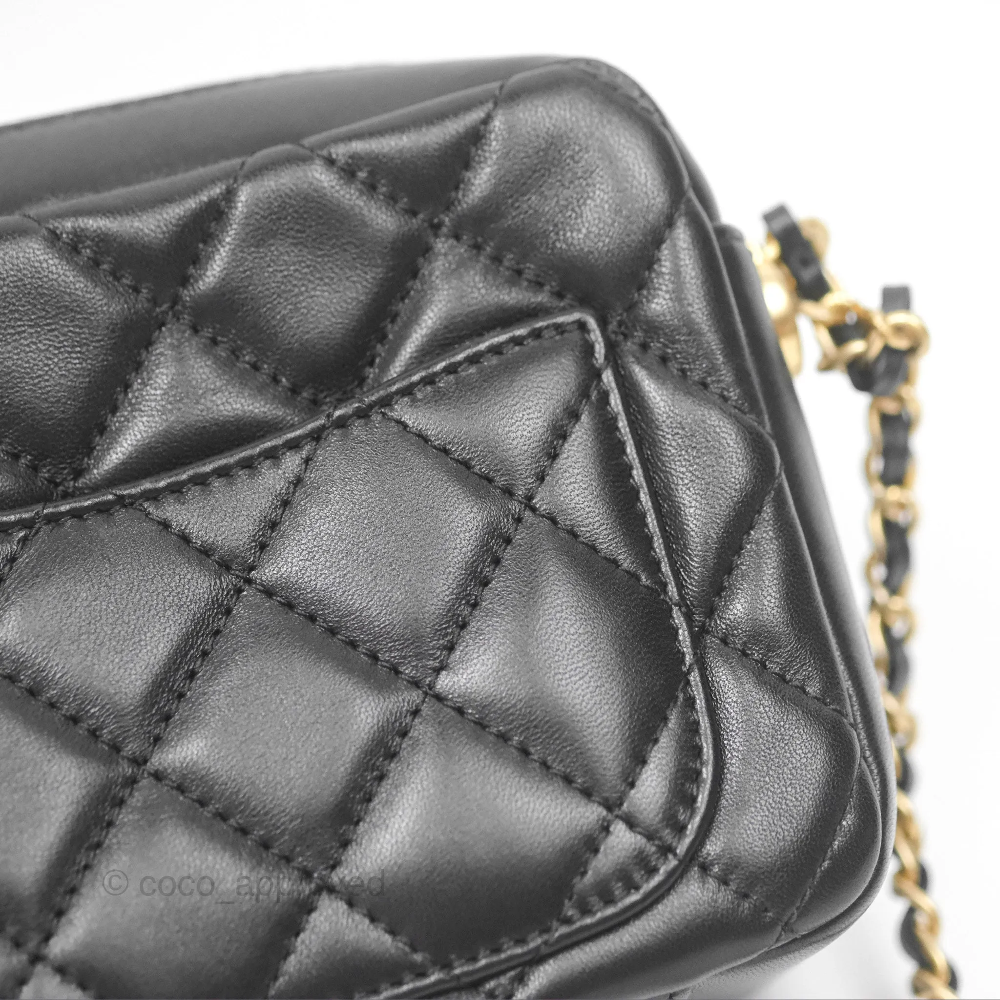 Chanel Quilted CC Pearl Crush Camera Case Black Lambskin Gold Hardware