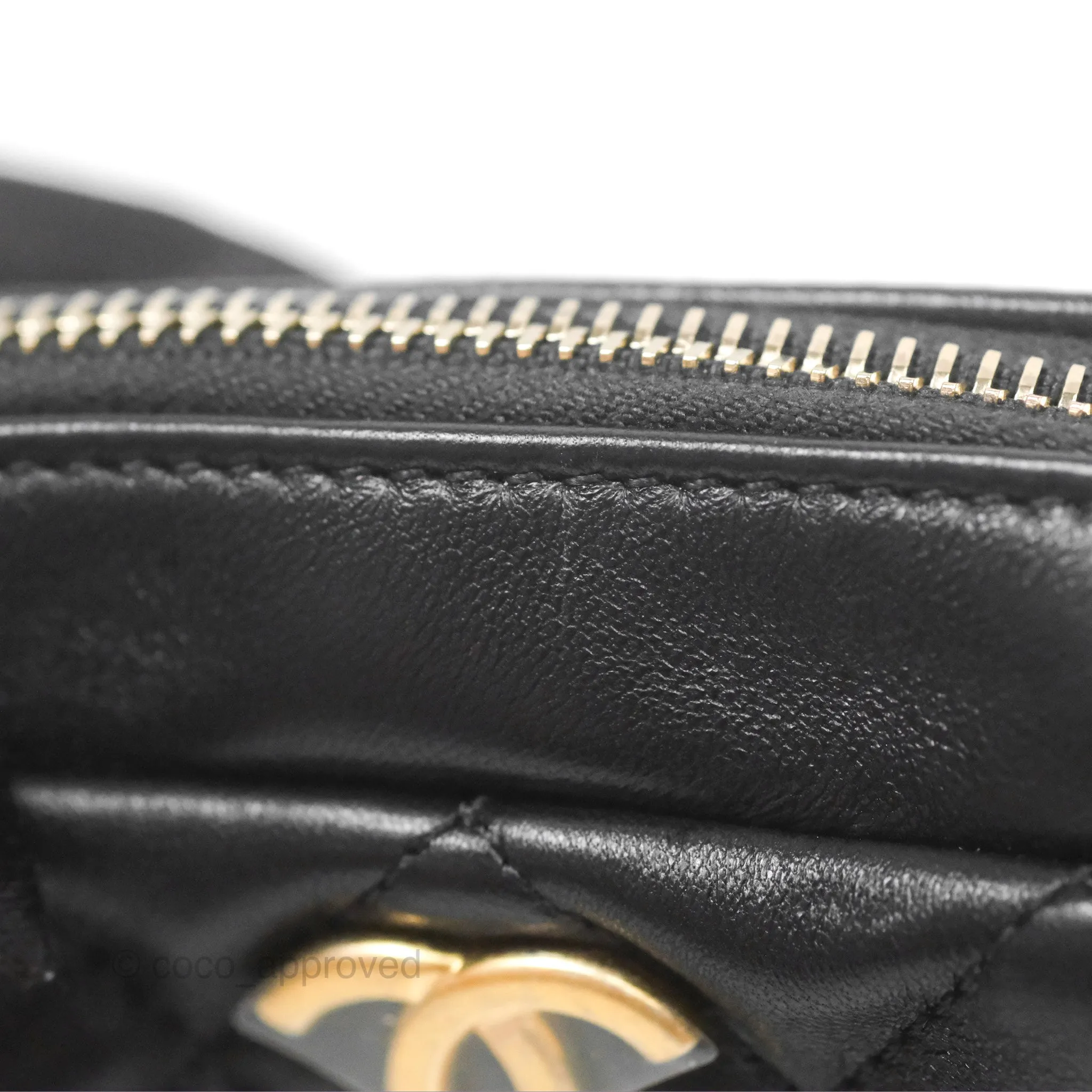 Chanel Quilted CC Pearl Crush Camera Case Black Lambskin Gold Hardware