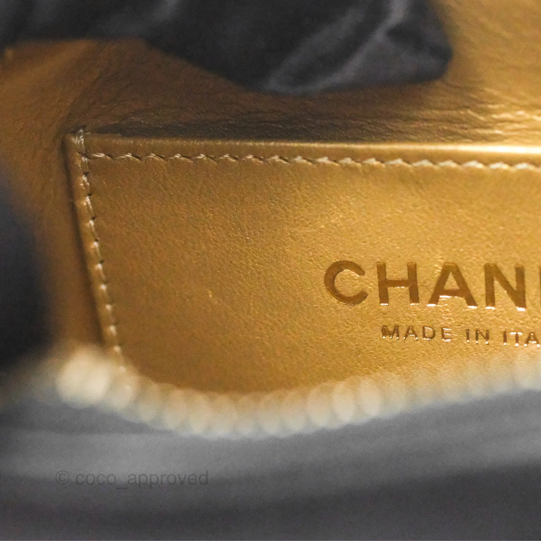 Chanel Quilted CC Pearl Crush Camera Case Black Lambskin Gold Hardware