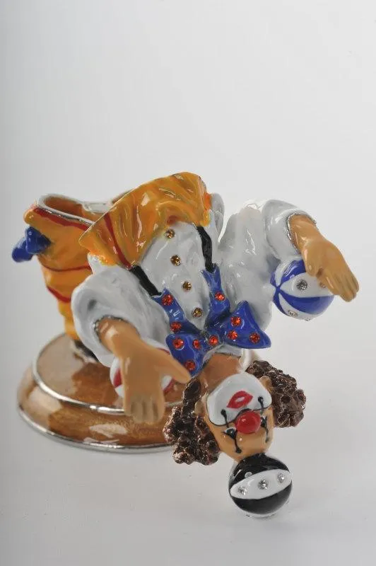 Circus Clown Juggling