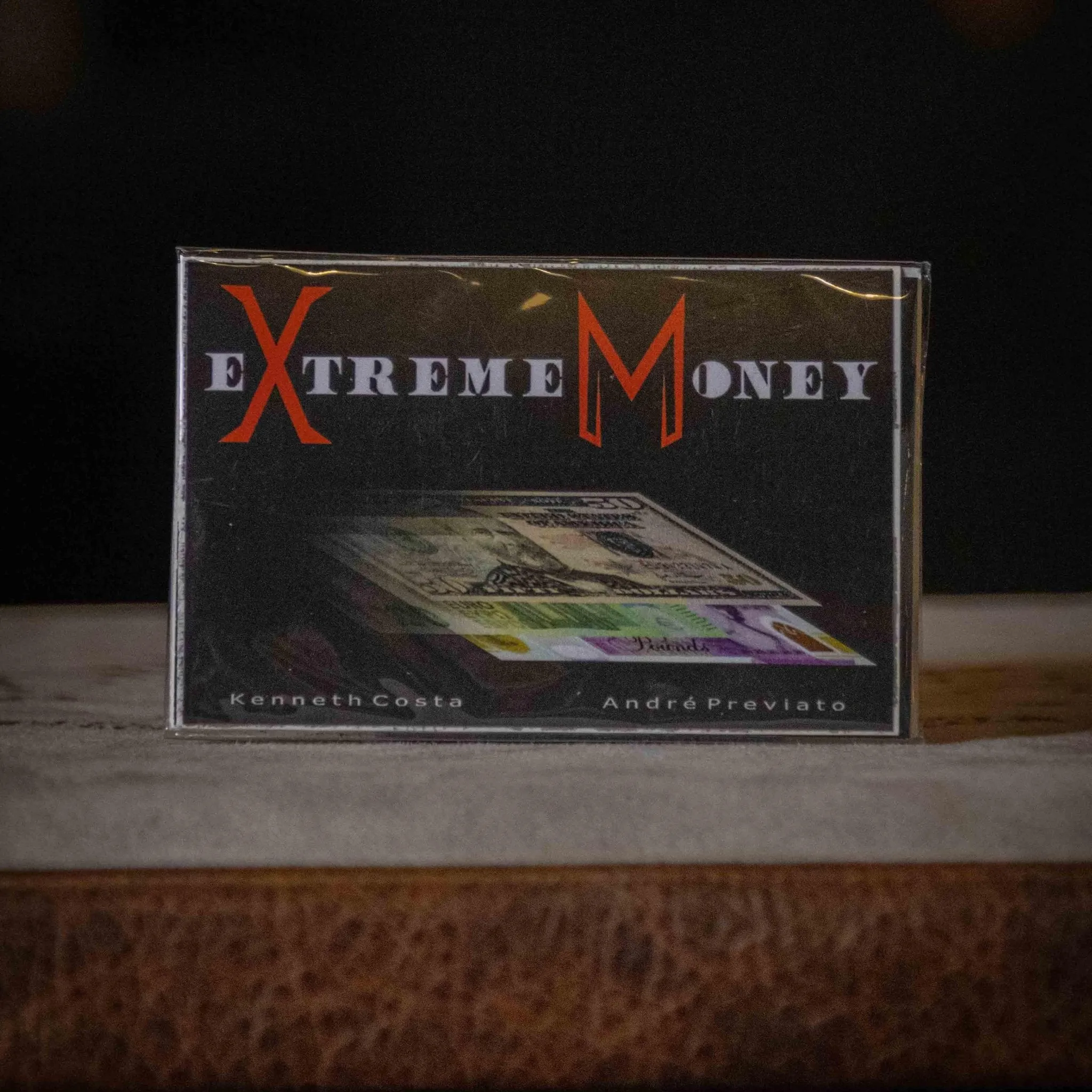 EXTREME MONEY USD by Kenneth Costa and André Previato