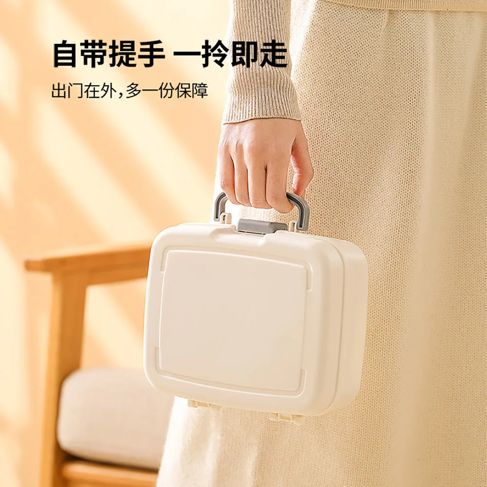 FaSoLa Portable First Aid Kit - White