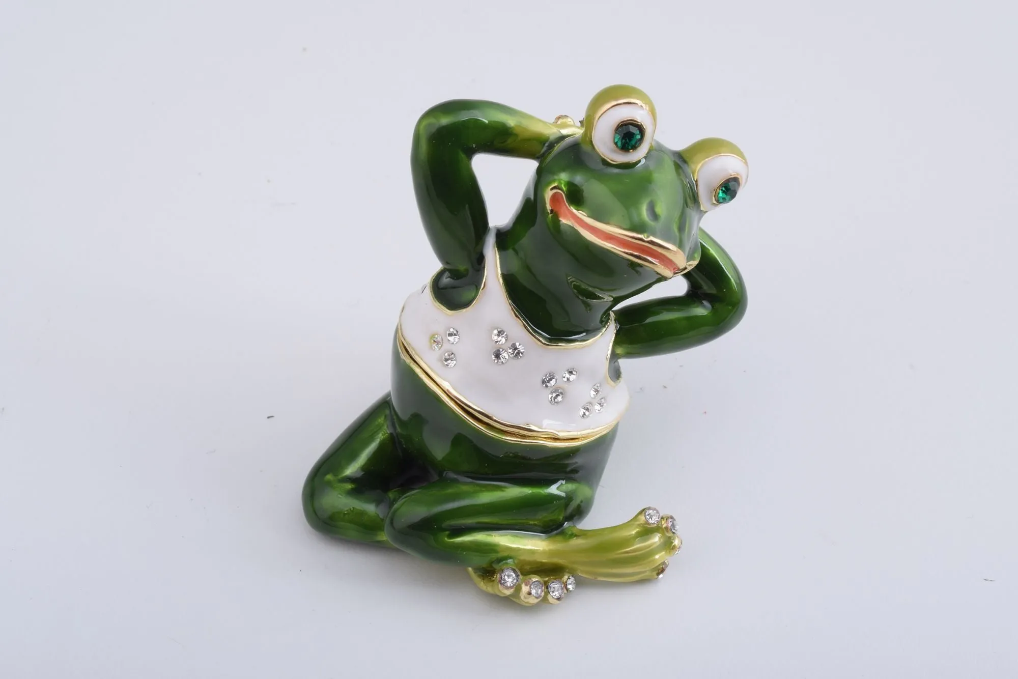 Gymnastic Frog with a White Shirt