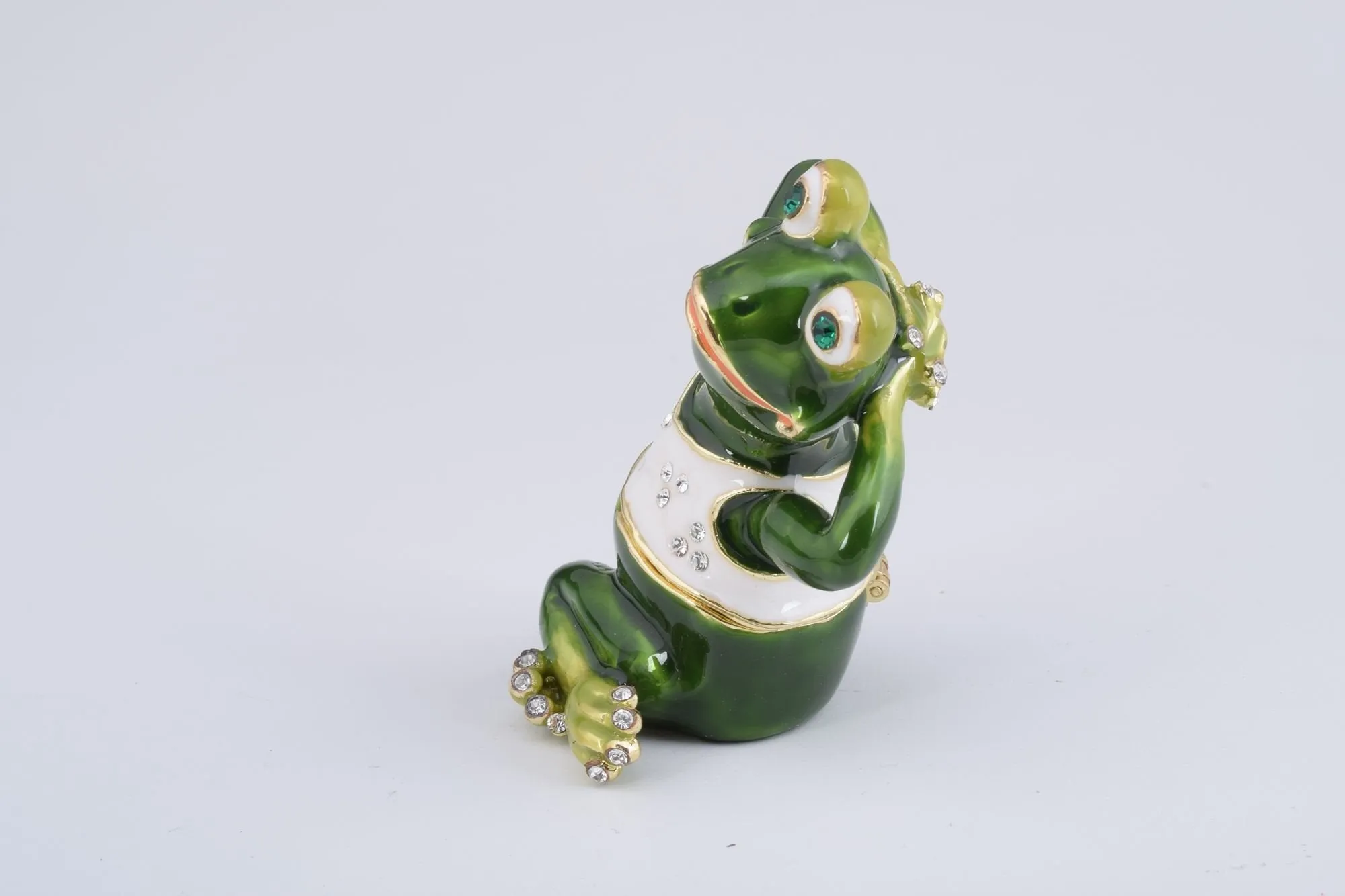 Gymnastic Frog with a White Shirt