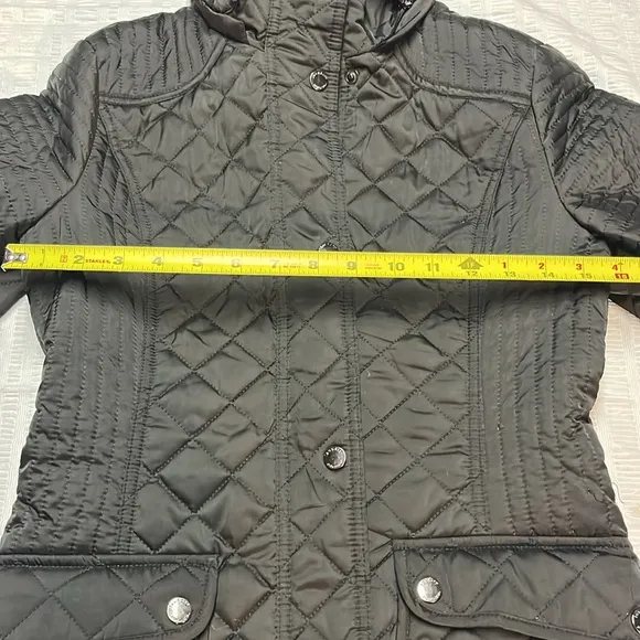 Laundry by Shelli Segal quilted lighter weight cold weather jacket. Black.