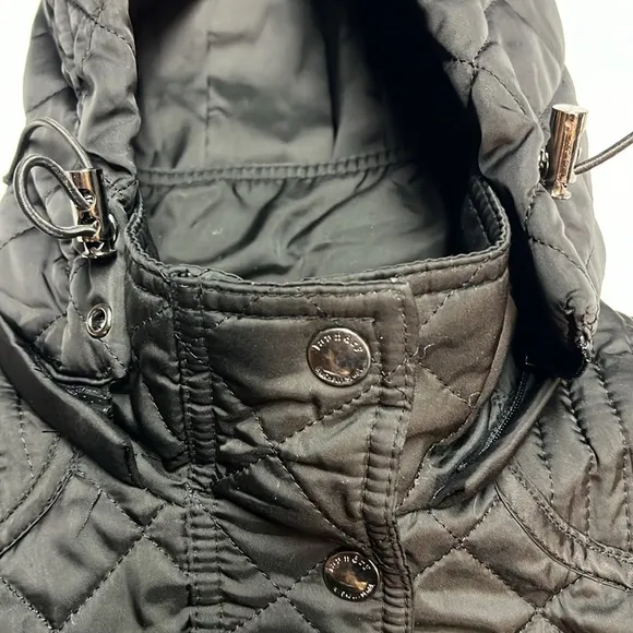 Laundry by Shelli Segal quilted lighter weight cold weather jacket. Black.