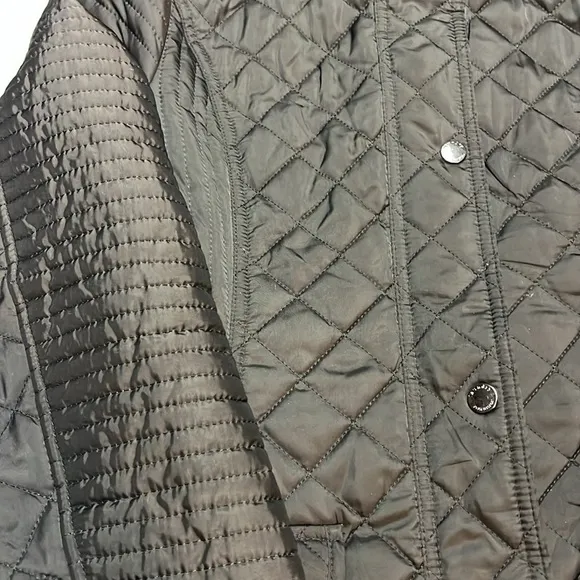 Laundry by Shelli Segal quilted lighter weight cold weather jacket. Black.
