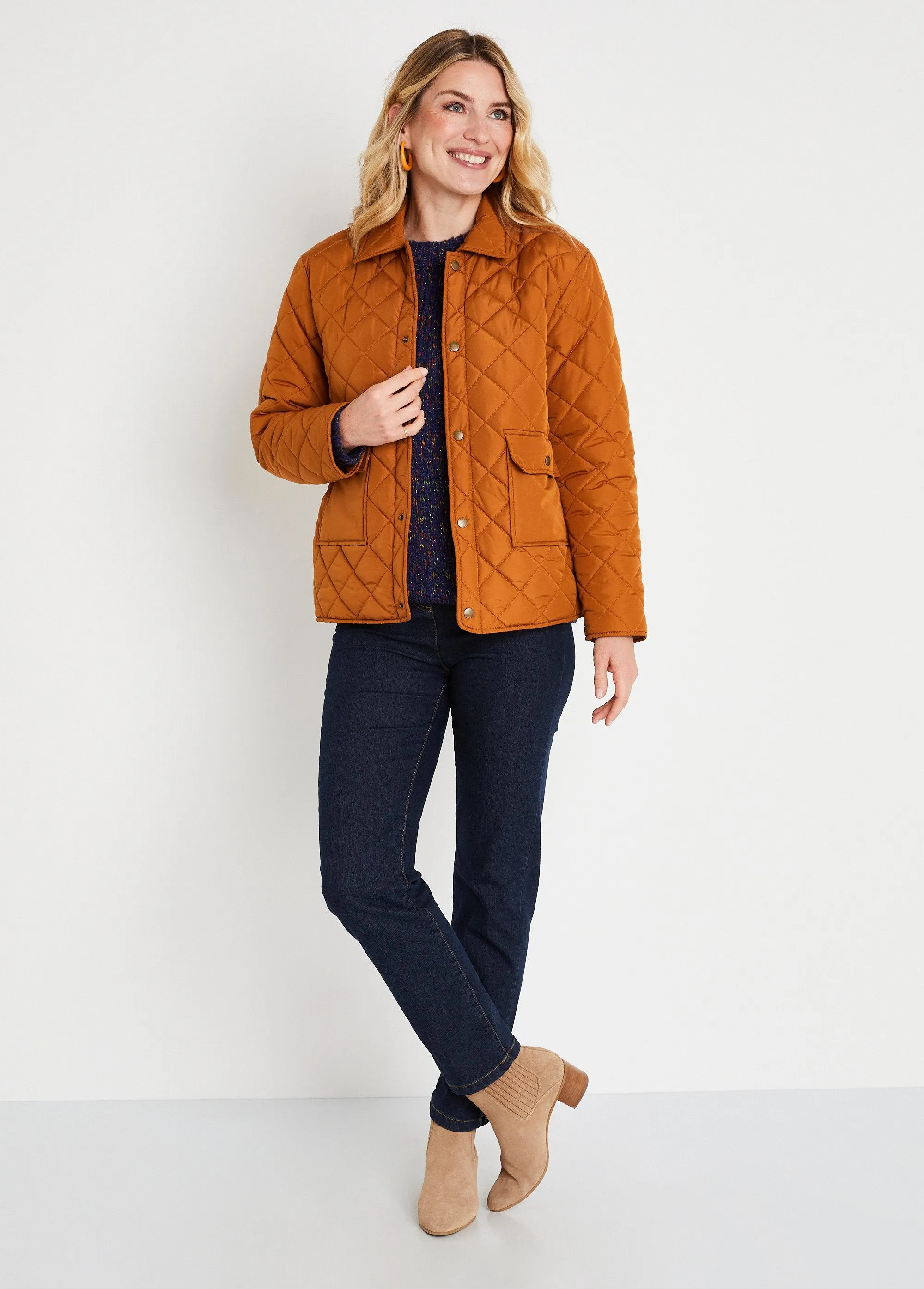 Lightweight quilted down jacket with snap fastener