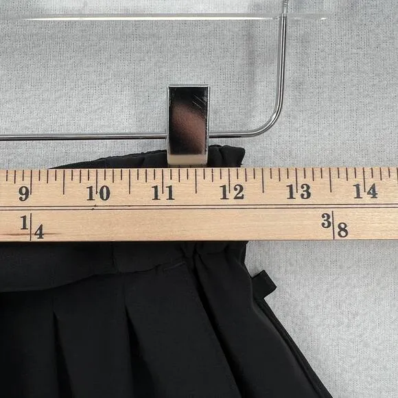 LULULEMON Noir Short 5.5” Womens 4 Black High Rise Pleated Elastic Tie Waist