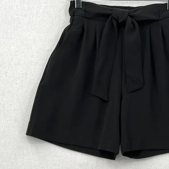 LULULEMON Noir Short 5.5” Womens 4 Black High Rise Pleated Elastic Tie Waist