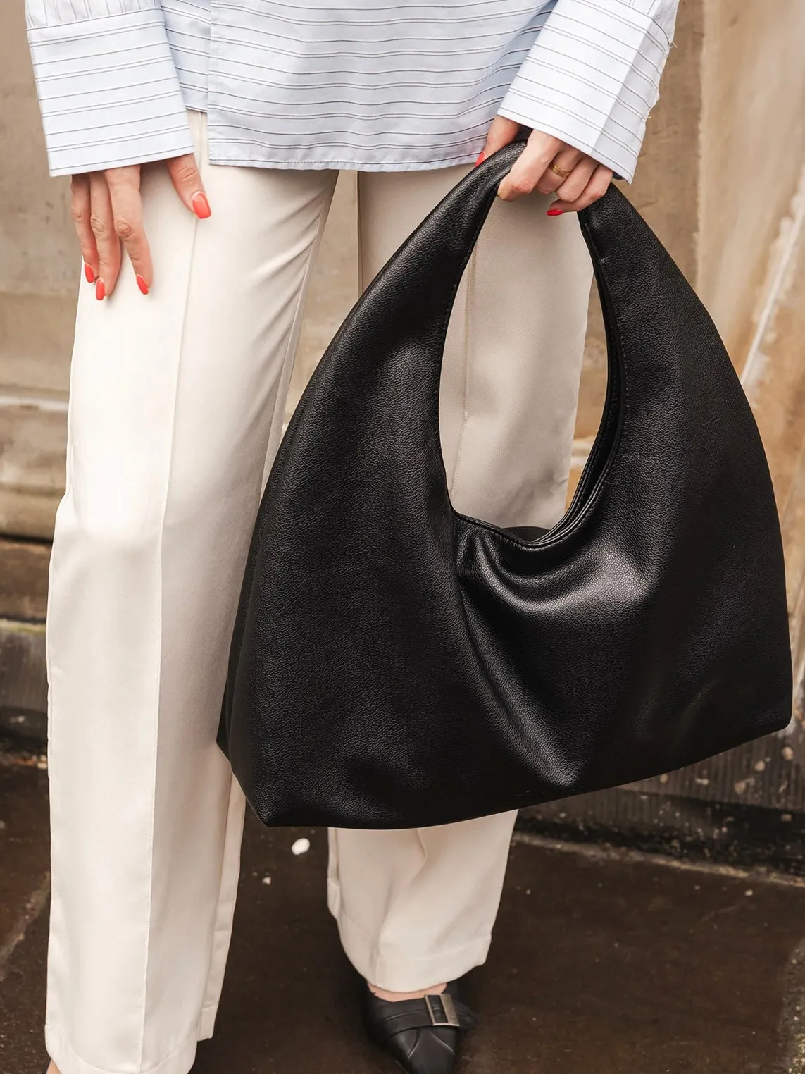Monaco Shoulder Bag : Black