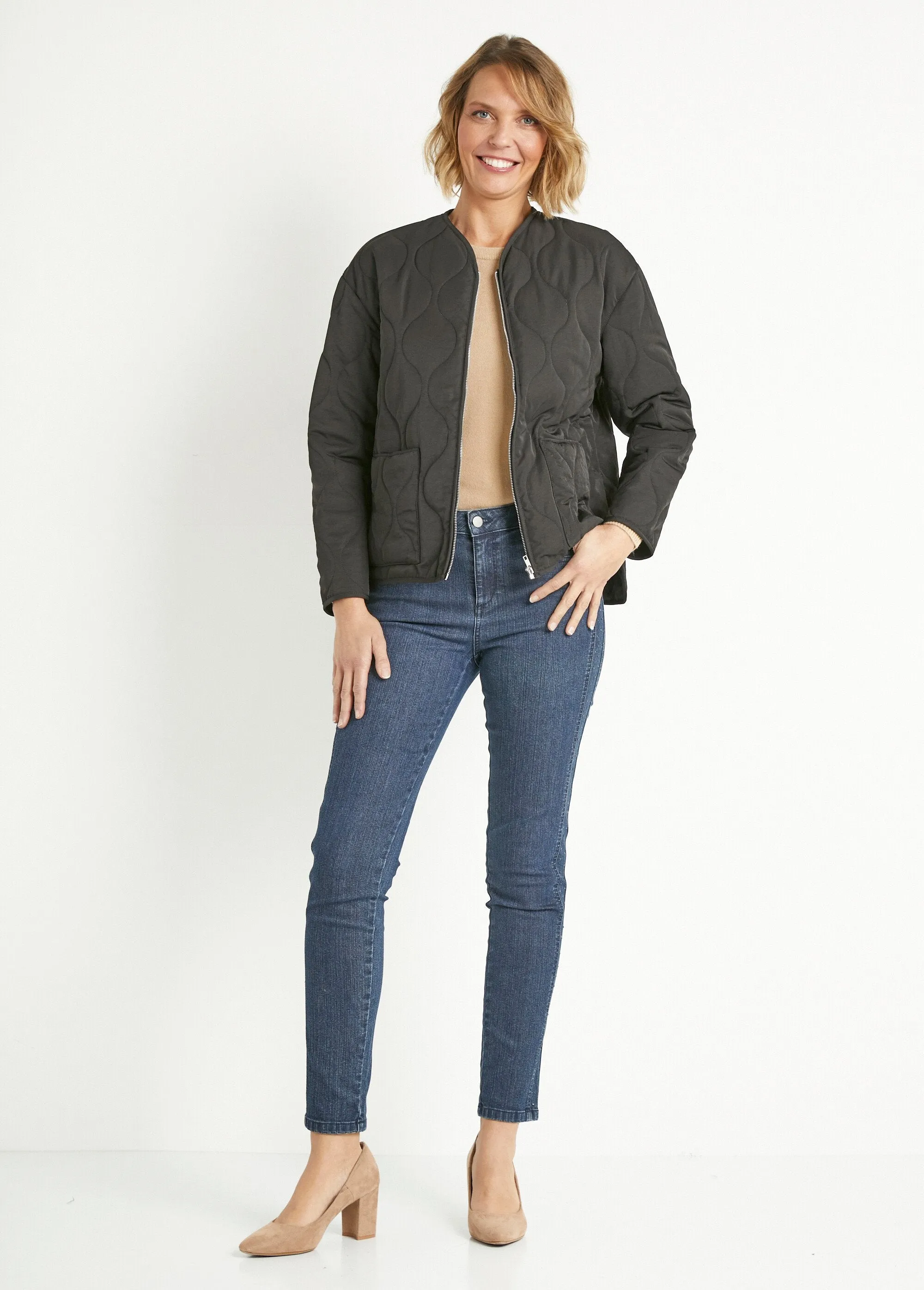 Plain quilted jacket with zipper and topstitching