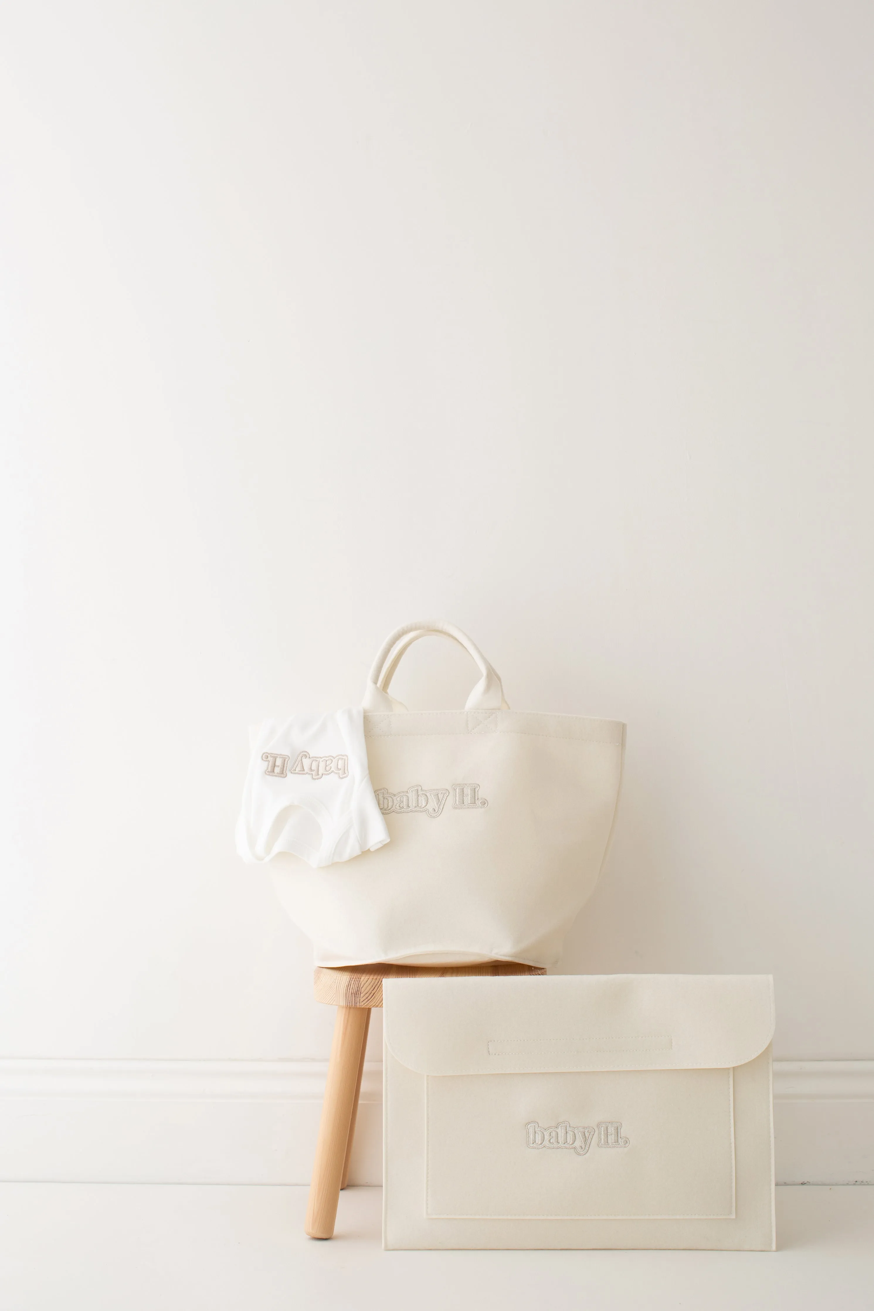 Pregnancy Notes Holder