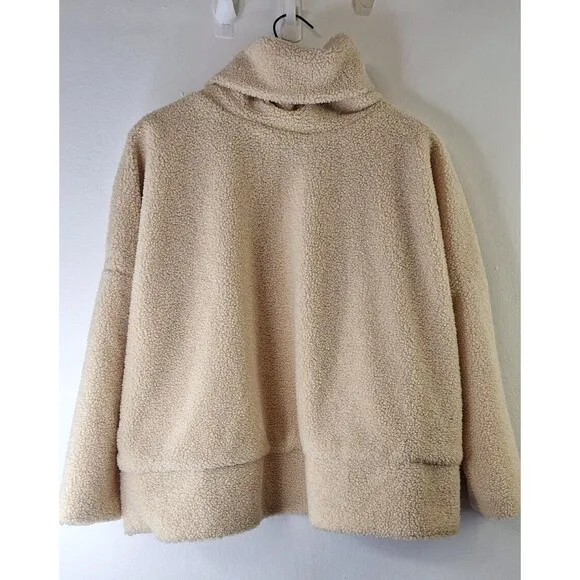 TUCKERNUCK Rollins Cream Fleece Turtleneck Pullover Sweater Women's M Gorpcore